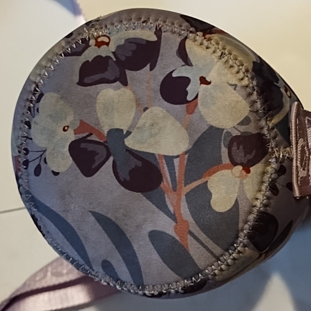 Floral Lavender Water Bottle Holder (by Ello) - Picture 4 of 10